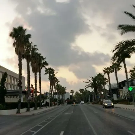 Апартаменты Limnaria West Park Пафос