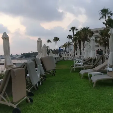 Апартаменты Limnaria West Park Пафос