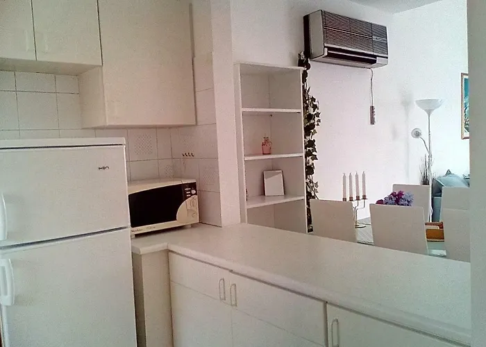 Limnaria West Park Apartamento *