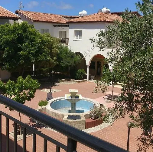 Limnaria West Park Apartmán *