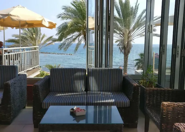 Limnaria West Park Apartmán